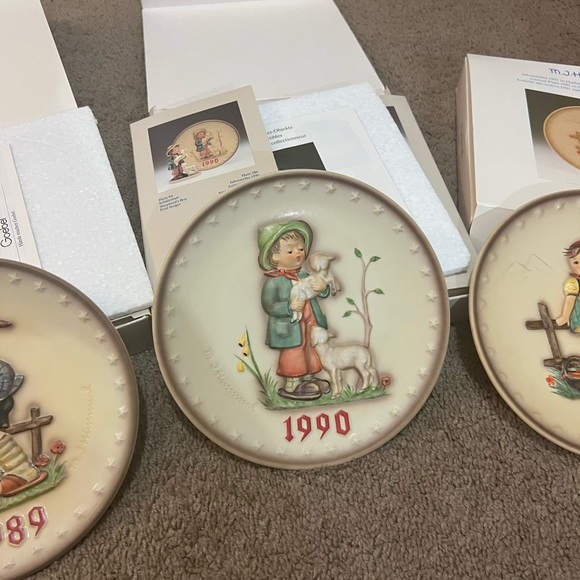 Set of five HUMMEL plates 1988-1992 new in box - Picture 4 of 11